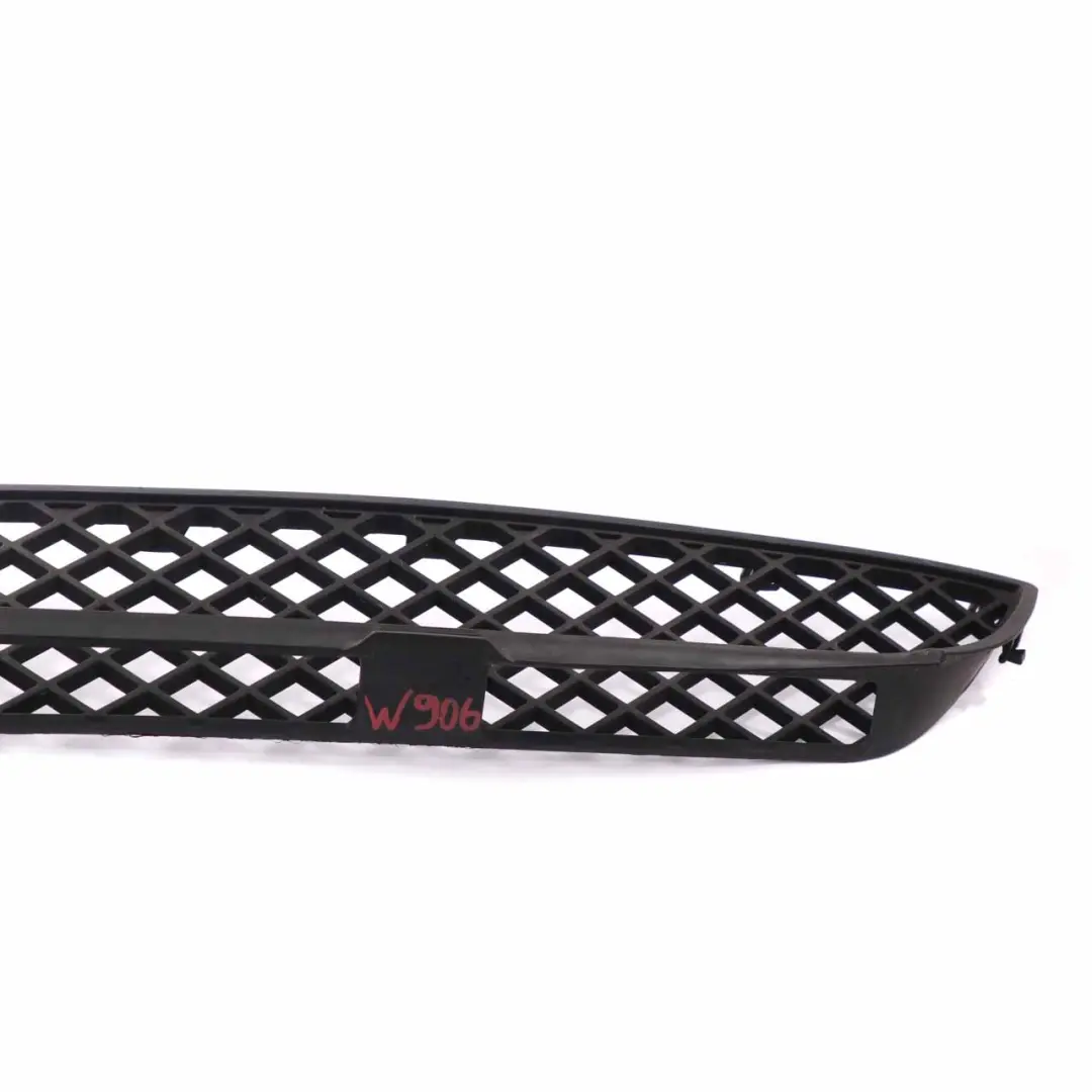 Mercedes Sprinter W906 Pare-chocs avant Grille garniture inférieur - SKU A9068850053 - Numéro de pièce A9068850053