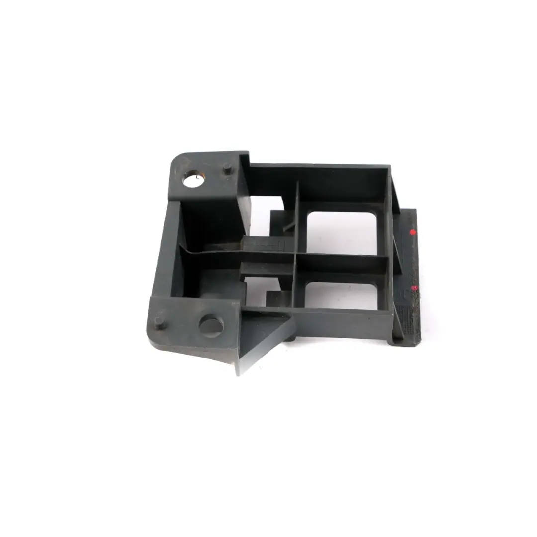 Parachoques delantero derecho Soporte guía para Mercedes Sprinter W906 con número de pieza A9068850263 Mercedes Sprinter W906 Parachoques delantero derecho Soporte guía - SKU A9068850263 - Número de pieza A9068850263