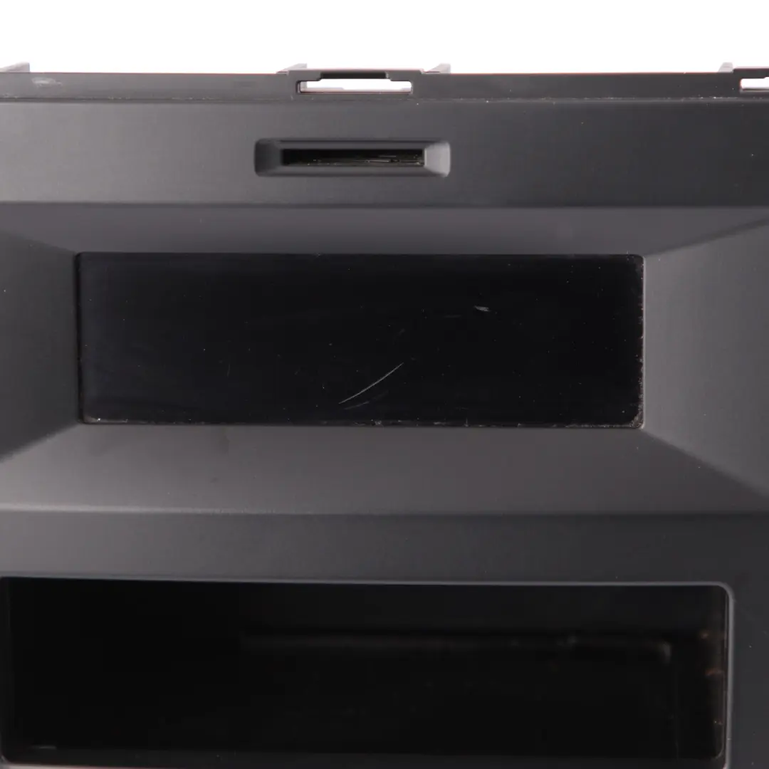 Radio Player CD Audio 10 Stereo Head Unit para Mercedes Sprinter W906 con número de pieza A9069000004 Mercedes Sprinter W906 Radio Player CD Audio 10 Stereo Head Unit - SKU A9069000004 - Número de pieza A9069000004