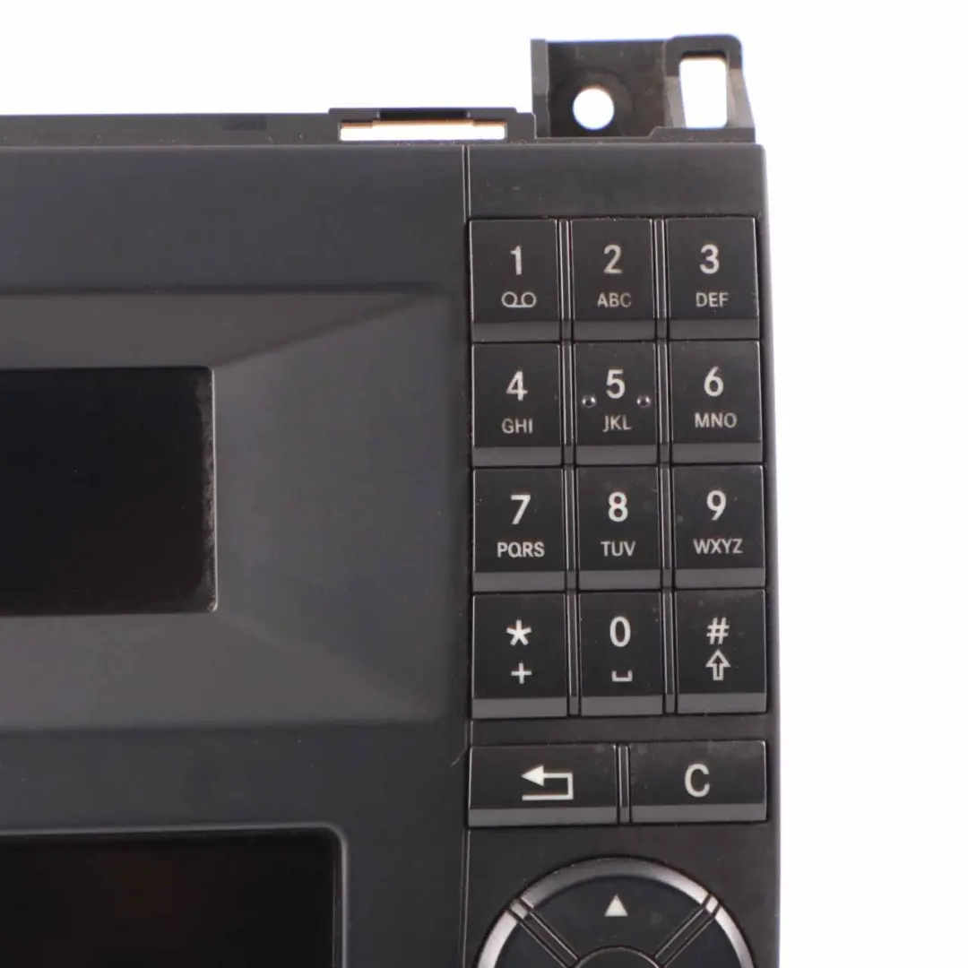 Radio CD Spieler Audio Stereo Hauptgerät für Mercedes Sprinter W906 mit Teilenummer A9069000103 Mercedes Sprinter W906 Radio CD Spieler Audio Stereo Hauptgerät - SKU A9069000103 - Teilenummer A9069000103