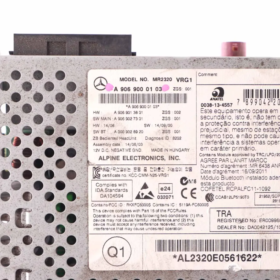 Radio CD Radioodtwarzacz do Mercedes Sprinter W906 o numerze A9069000103 Mercedes Sprinter W906 Radio CD Radioodtwarzacz - SKU A9069000103 - Numer Części A9069000103