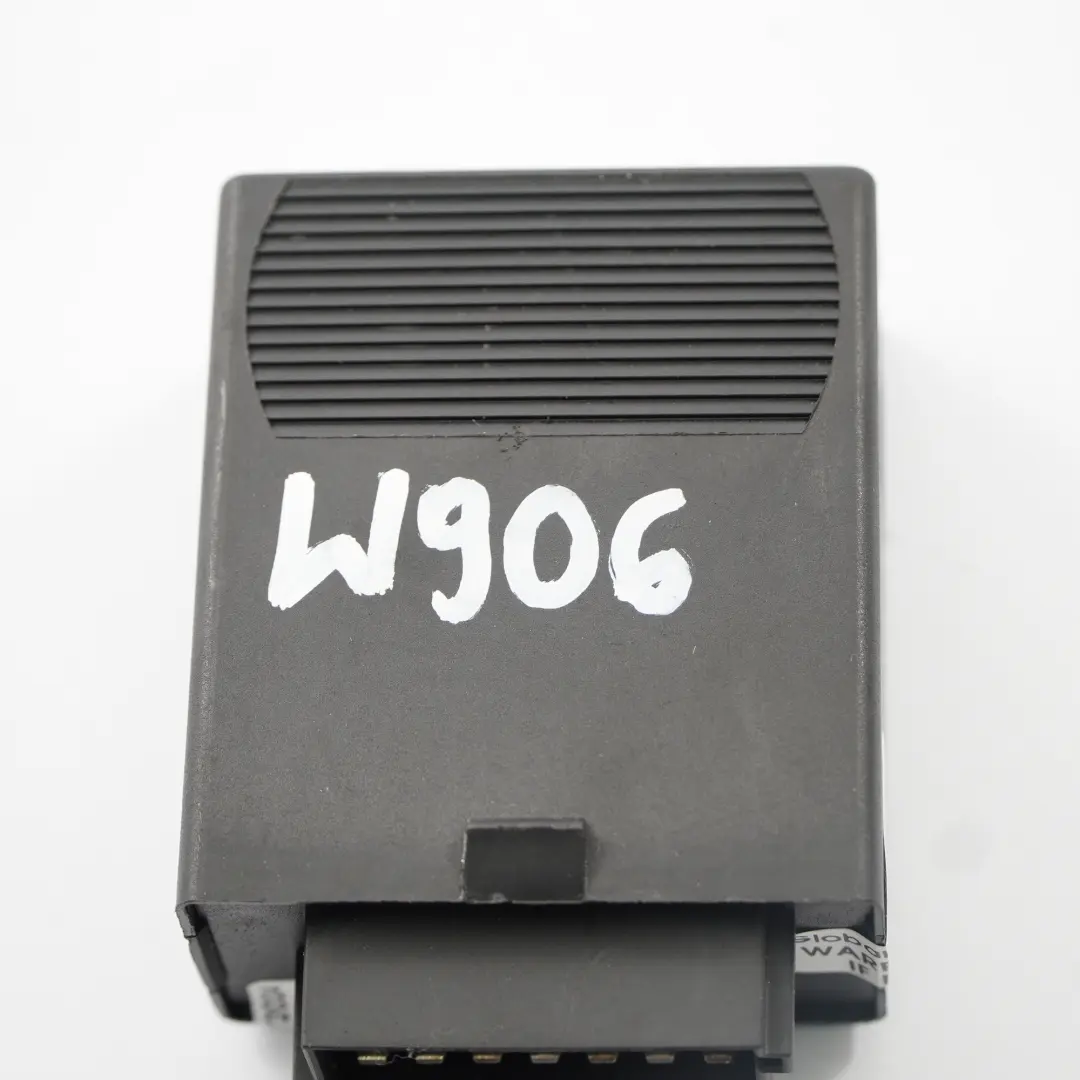 Mercedes W906 VW Crafter Dach leuchte Innen leuchte Modul Einheit - SKU A9069000200-1 - Teilenummer A9069000200