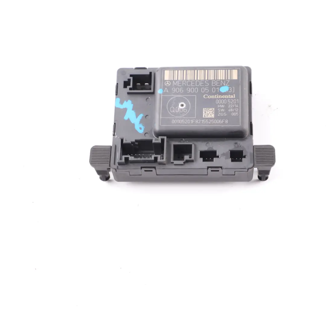 Türmodul vorne links rechts Steuergerät ECU für Mercedes W906 mit Teilenummer A9069000501 Mercedes W906 Türmodul vorne links rechts Steuergerät ECU - SKU A9069000501 - Teilenummer A9069000501