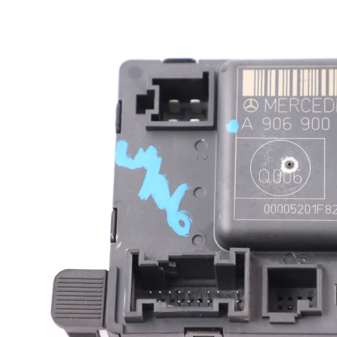 Mercedes W906 Módulo Puerta Izquierda Derecha Unidad Control ECU - SKU A9069000501 - Número de pieza A9069000501