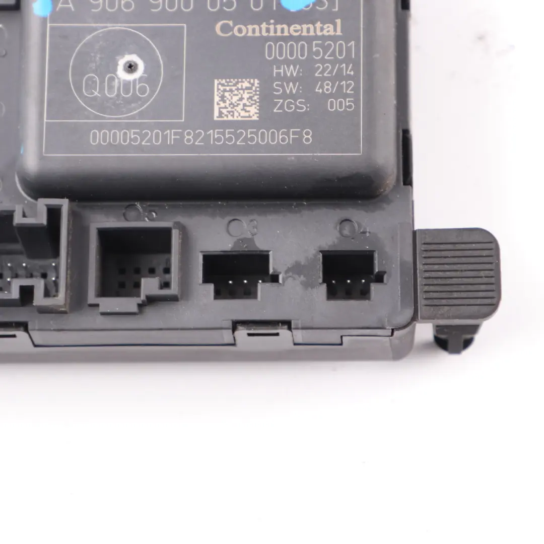 Mercedes W906 Module Porte Avant Gauche Droite Unité Contrôle ECU - SKU A9069000501 - Numéro de pièce A9069000501