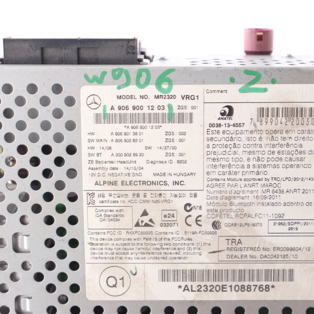 Radioodtwarzacz Radio Samochodowe A9068201589 do Mercedes Sprinter W906 o numerze A9069001203 Mercedes Sprinter W906 Radioodtwarzacz Radio Samochodowe A9068201589 - SKU A9069001203 - Numer Części A9069001203