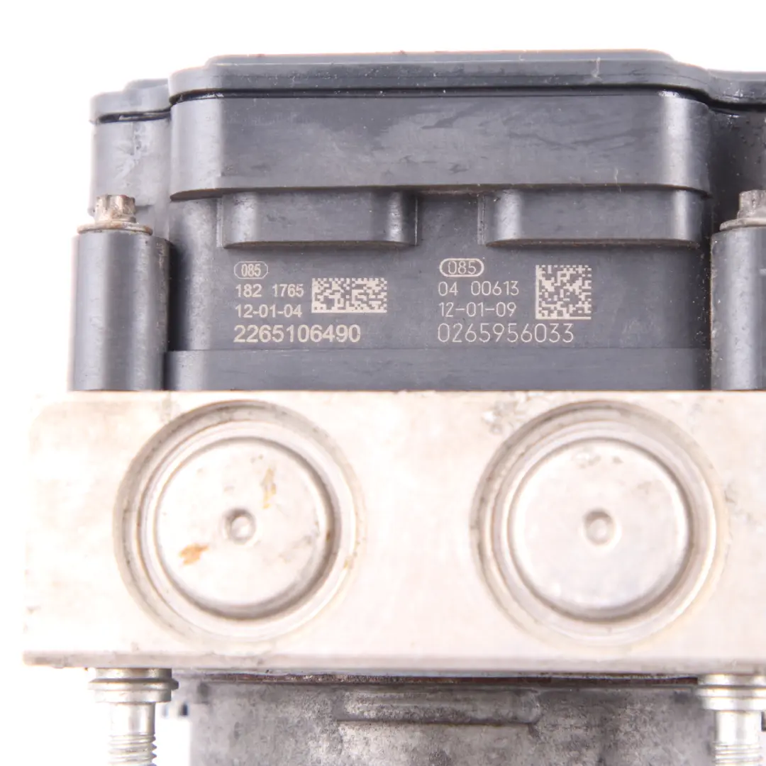 Brake Pump ABS ESP Hydraulic Control Unit to Mercedes Sprinter W906 with Part number A9069002001 Mercedes Sprinter W906 Brake Pump ABS ESP Hydraulic Control Unit - SKU A9069002001 - Part number A9069002001