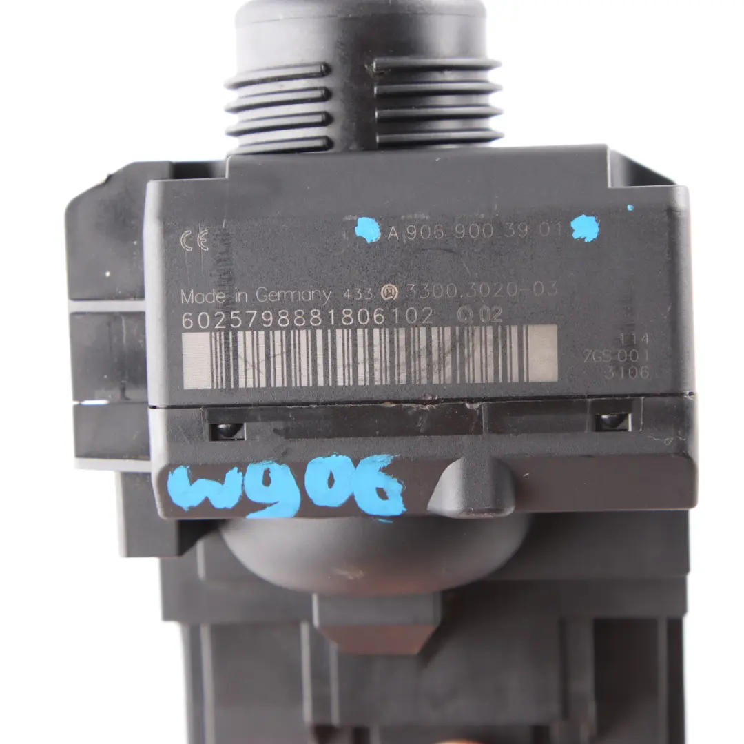 Key Reader Ignition Switch Lock Control Unit to Mercedes Sprinter W906 with Part number A9069003901 Mercedes Sprinter W906 Key Reader Ignition Switch Lock Control Unit - SKU A9069003901 - Part number A9069003901