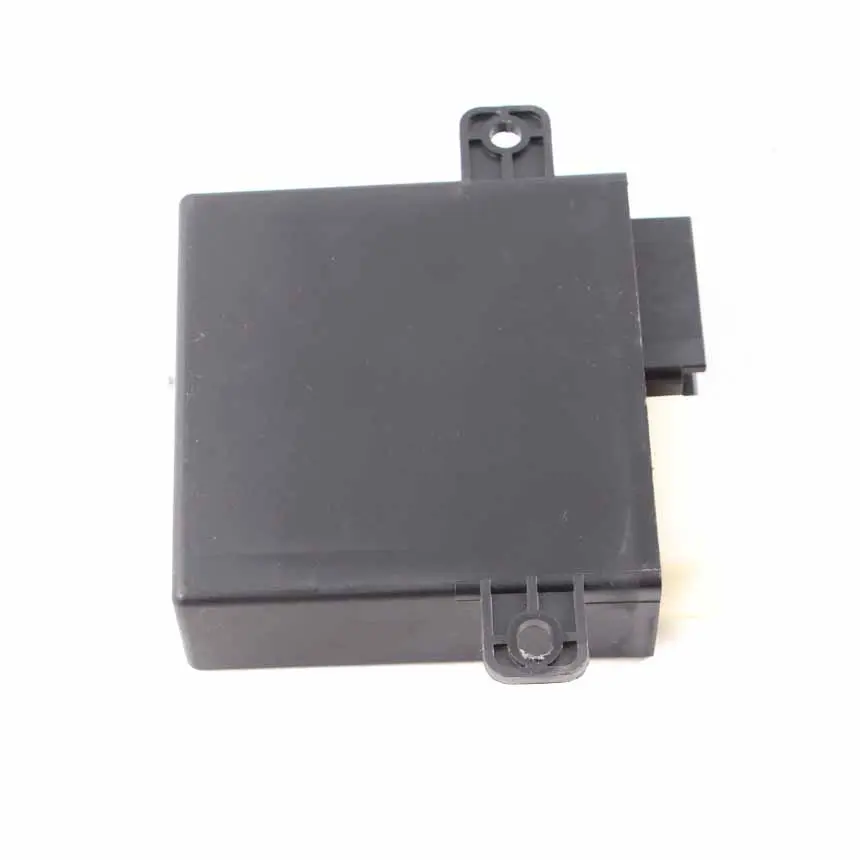 Central Lock Locking Control Unit Module to Mercedes Sprinter W906 with Part number A9069003903 Mercedes Sprinter W906 Central Lock Locking Control Unit Module - SKU A9069003903 - Part number A9069003903