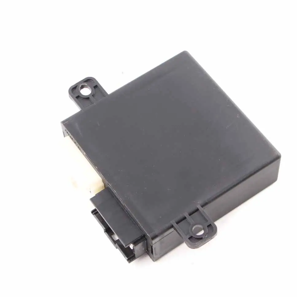 Central Lock Locking Control Unit Module to Mercedes Sprinter W906 with Part number A9069003903 Mercedes Sprinter W906 Central Lock Locking Control Unit Module - SKU A9069003903 - Part number A9069003903