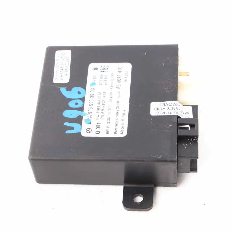 Central Lock Locking Control Unit Module to Mercedes Sprinter W906 with Part number A9069003903 Mercedes Sprinter W906 Central Lock Locking Control Unit Module - SKU A9069003903 - Part number A9069003903