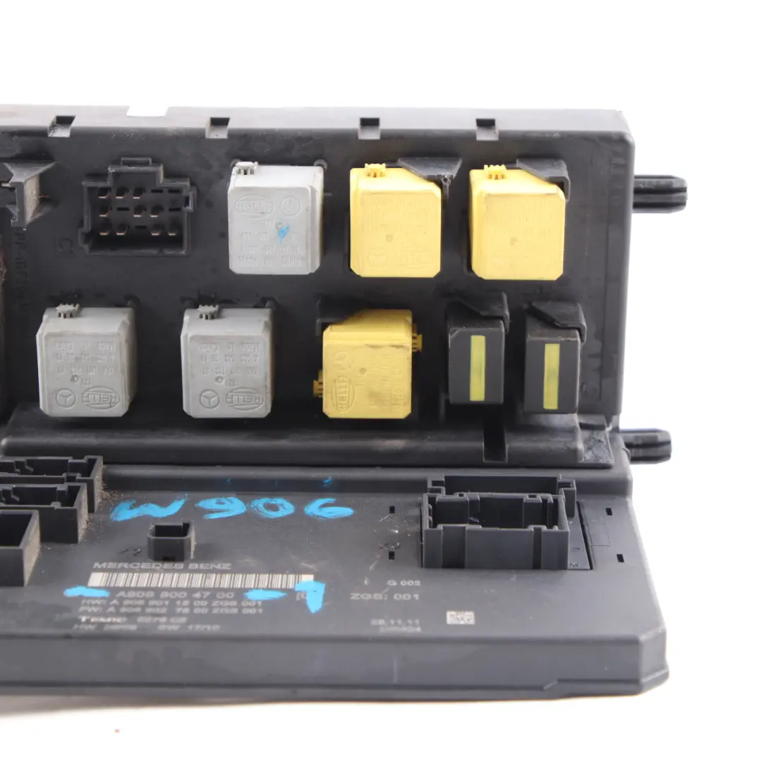 Fuse Box SAM Control Unit Module to Mercedes Sprinter W906 with Part number A9069004700 Mercedes Sprinter W906 Fuse Box SAM Control Unit Module - SKU A9069004700-1 - Part number A9069004700