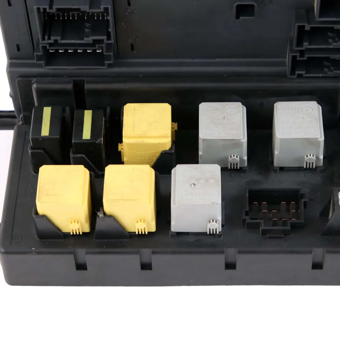Mercedes-Benz Sprinter W906 Fuse Box SAM Control Unit Module to with Part number A9069004700 Mercedes-Benz Sprinter W906 Fuse Box SAM Control Unit Module - SKU A9069004700 - Part number A9069004700