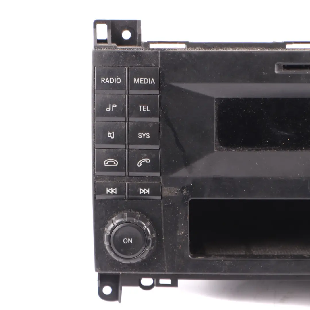 Radio Odtwarzacz CD Audio Bluetooth do Mercedes Sprinter W906 o numerze A9069005103 Mercedes Sprinter W906 Radio Odtwarzacz CD Audio Bluetooth - SKU A9069005103 - Numer Części A9069005103