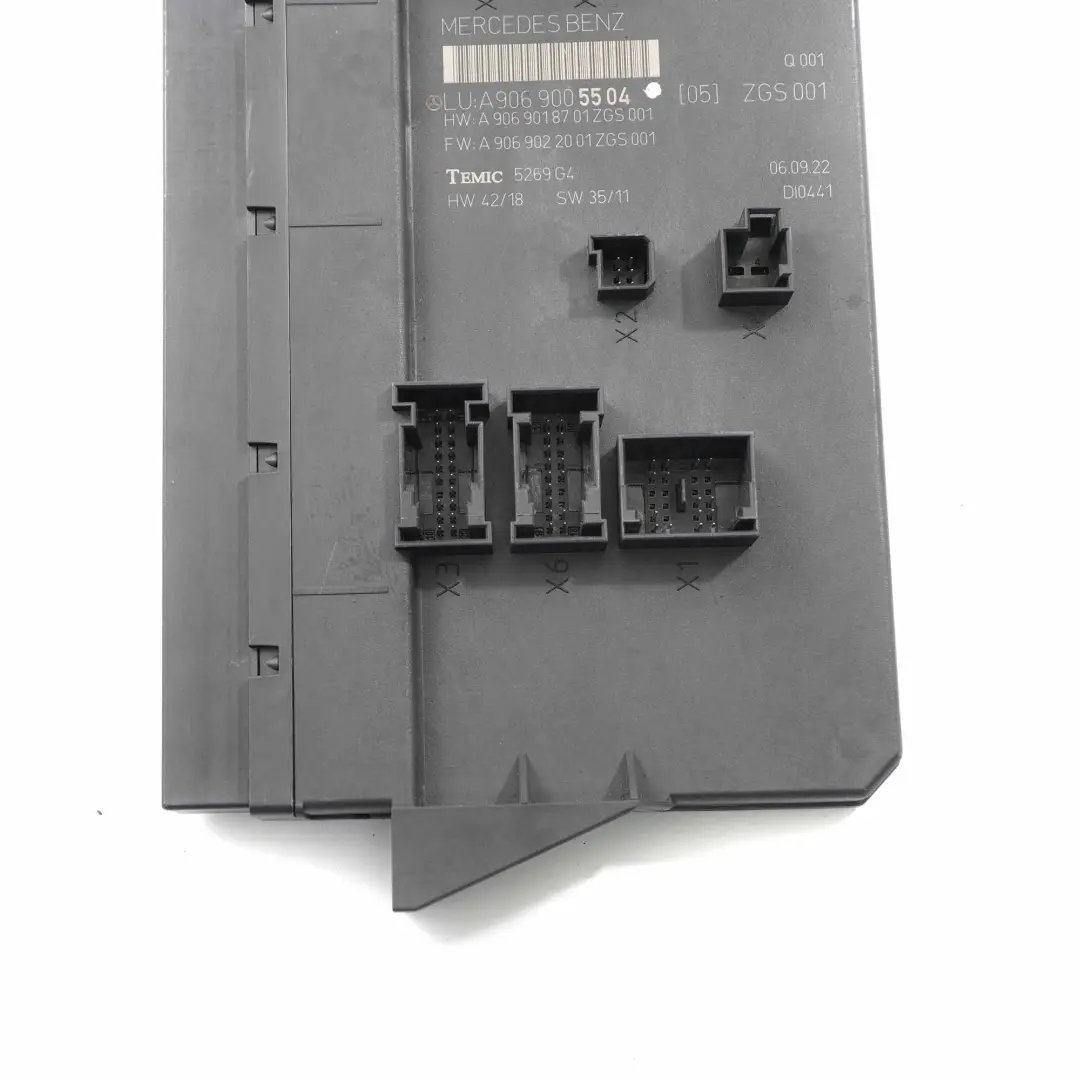 Mercedes W906 Caja de Fusibles Relé Unidad de Control Módulo SAM - SKU A9069005504 - Número de pieza A9069005504