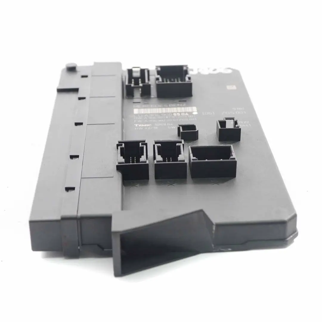 scatola dei fusibili relè unità controllo modulo SAM per Mercedes W906 con numero di parte A9069005504 Mercedes W906 scatola dei fusibili relè unità controllo modulo SAM - SKU A9069005504 - Numero di parte A9069005504