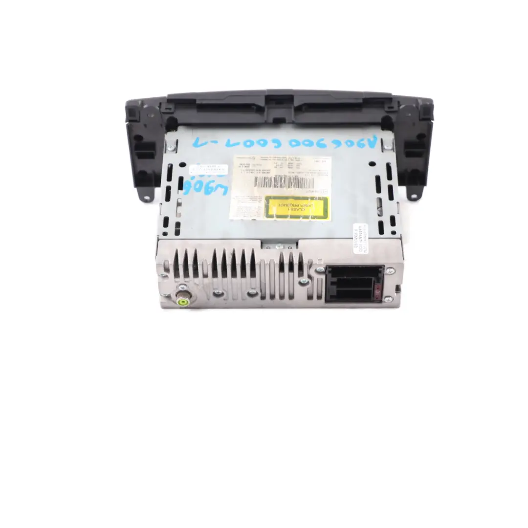 Radio Mercedes W639 W906 Audio Stereo Head Unit to CD with Part number A9069006001 CD Radio Mercedes W639 W906 Audio Stereo Head Unit - SKU A9069006001-1 - Part number A9069006001