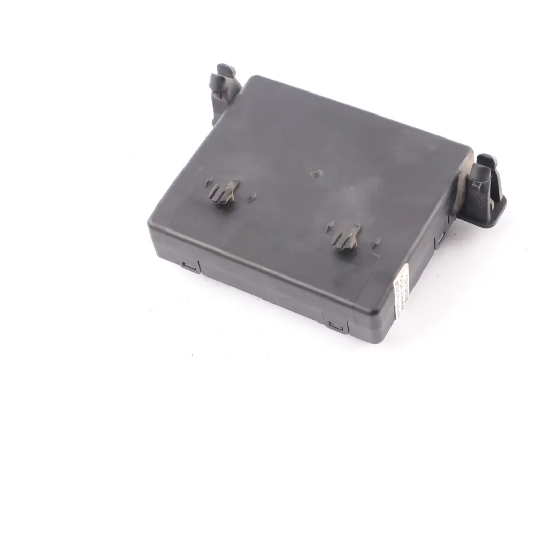 Modulo porta anteriore destro Modulo controllo per Mercedes W906 con numero di parte A9069006100 Mercedes W906 Modulo porta anteriore destro Modulo controllo - SKU A9069006100 - Numero di parte A9069006100