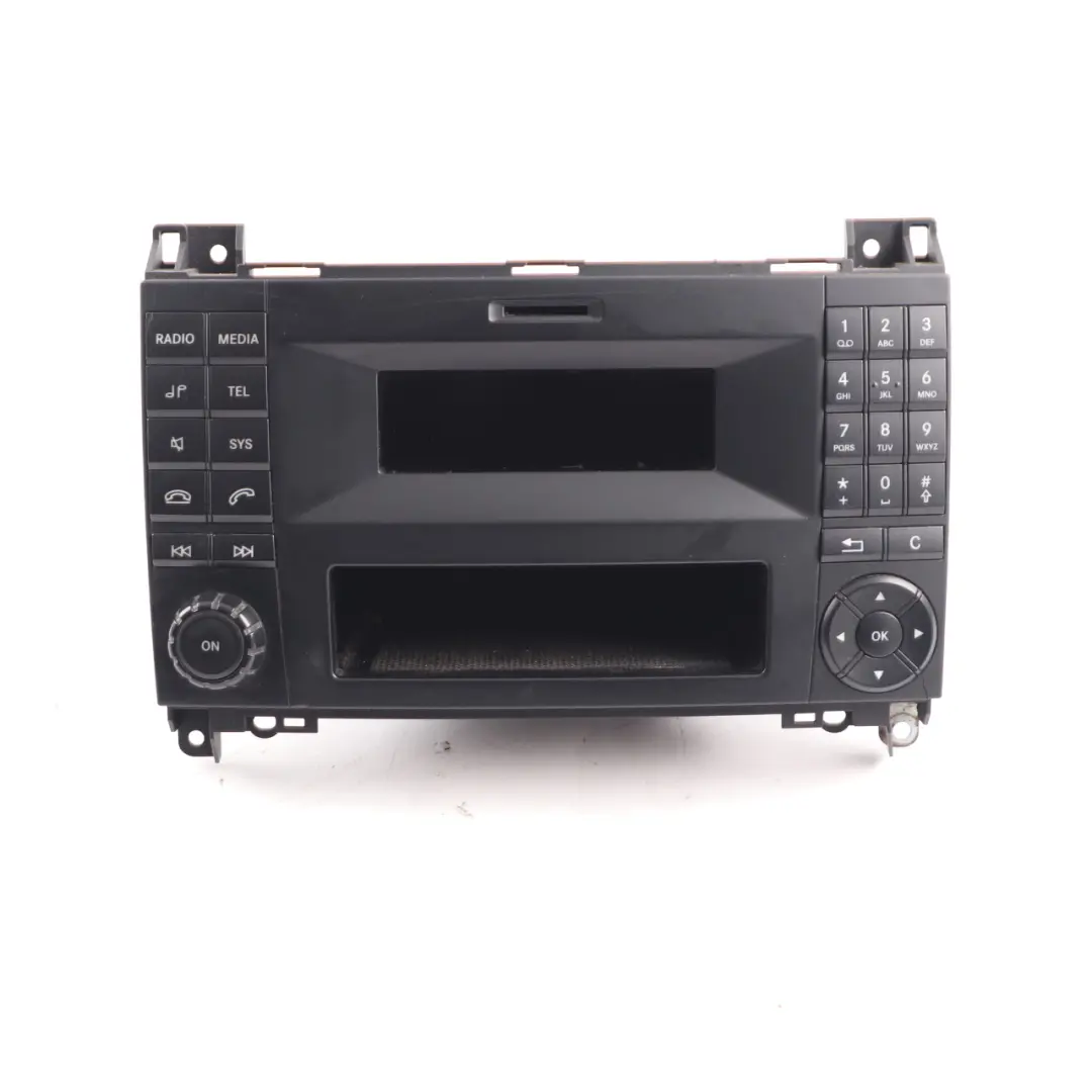 Radio CD Spieler Audio Stereo Hauptgerät für Mercedes Sprinter W906 mit Teilenummer A9069006102 Mercedes Sprinter W906 Radio CD Spieler Audio Stereo Hauptgerät - SKU A9069006102 - Teilenummer A9069006102