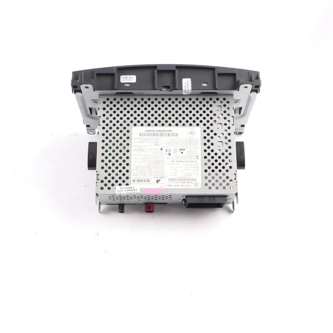 Radio CD Spieler Audio Stereo Hauptgerät für Mercedes Sprinter W906 mit Teilenummer A9069006102 Mercedes Sprinter W906 Radio CD Spieler Audio Stereo Hauptgerät - SKU A9069006102 - Teilenummer A9069006102