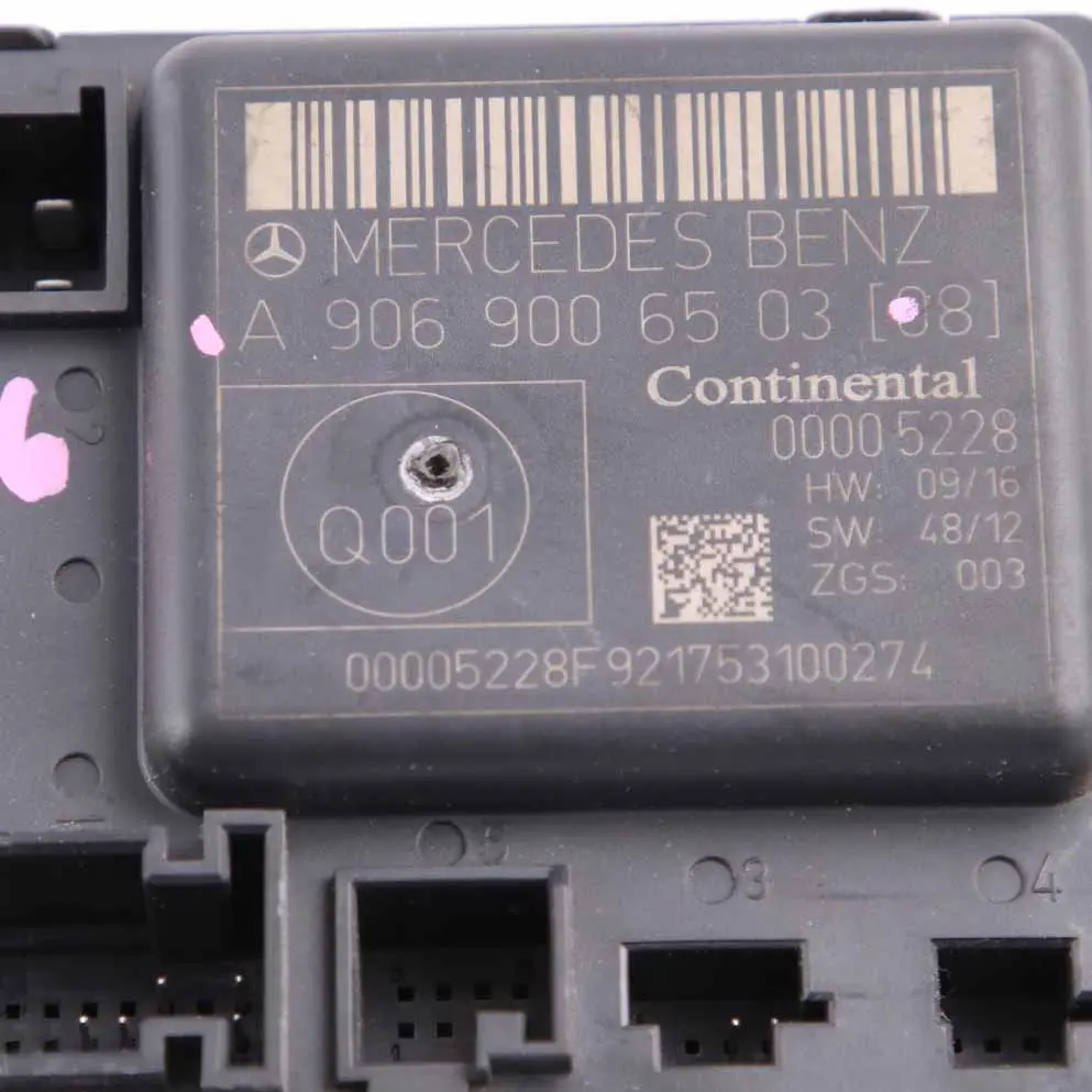 Door Module Mercedes W906 Front Left Right N/O/S Control Unit ECU to with Part number A9069006503 Door Module Mercedes W906 Front Left Right N/O/S Control Unit ECU - SKU A9069006503 - Part number A9069006503