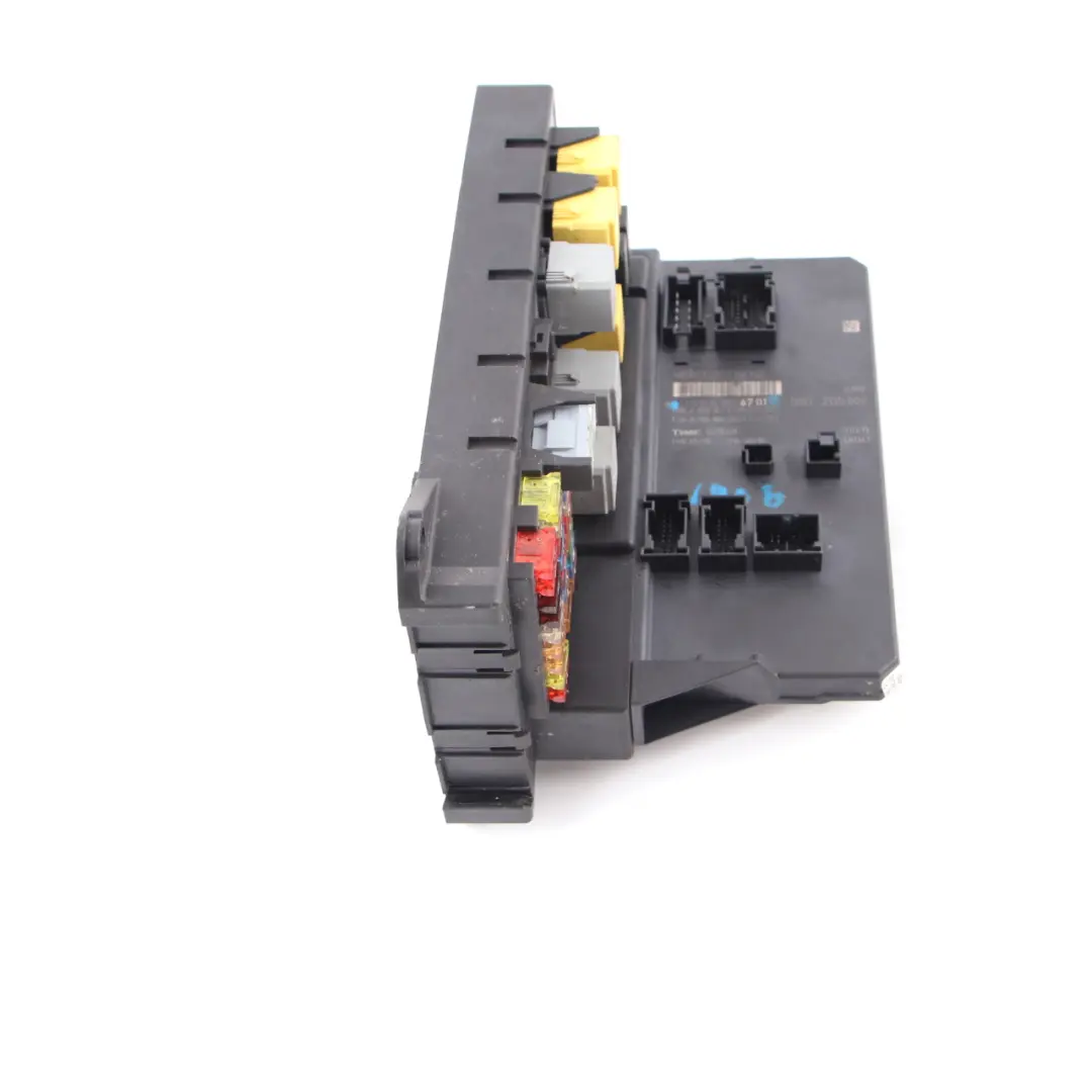 SAM Modulo Scatola Fusibili Unità di Controllo Relè per Mercedes W906 con numero di parte A9069006701 Mercedes W906 SAM Modulo Scatola Fusibili Unità di Controllo Relè - SKU A9069006701 - Numero di parte A9069006701