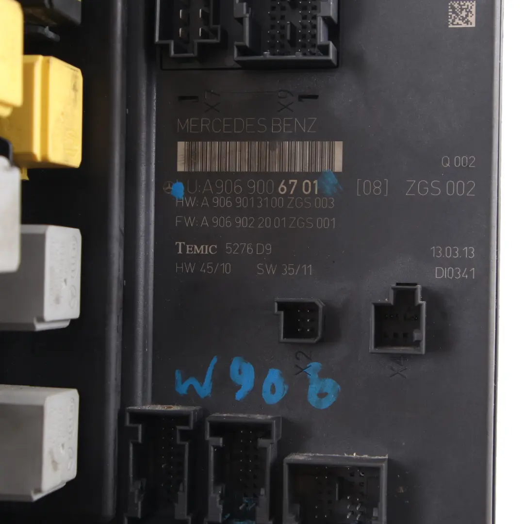 SAM Módulo Caja de Fusibles Relé Unidad de Control para Mercedes W906 con número de pieza A9069006701 Mercedes W906 SAM Módulo Caja de Fusibles Relé Unidad de Control - SKU A9069006701 - Número de pieza A9069006701