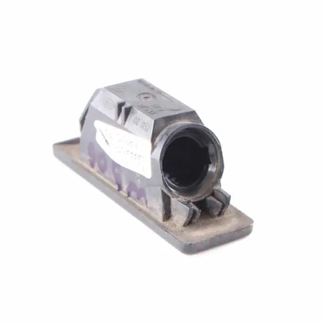 Mercedes W168 Lampe de plaque d'immatriculation A1688200256 - SKU A9069062100 - Numéro de pièce A9069062100