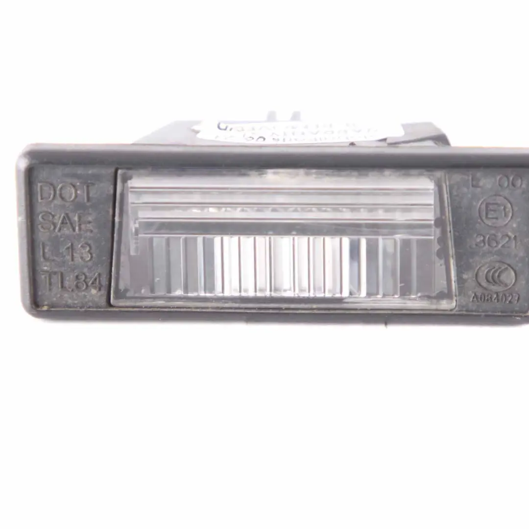 Luce Targa Parabrezza A1688200256 per Mercedes W168 con numero di parte A9069062100 Mercedes W168 Luce Targa Parabrezza A1688200256 - SKU A9069062100 - Numero di parte A9069062100