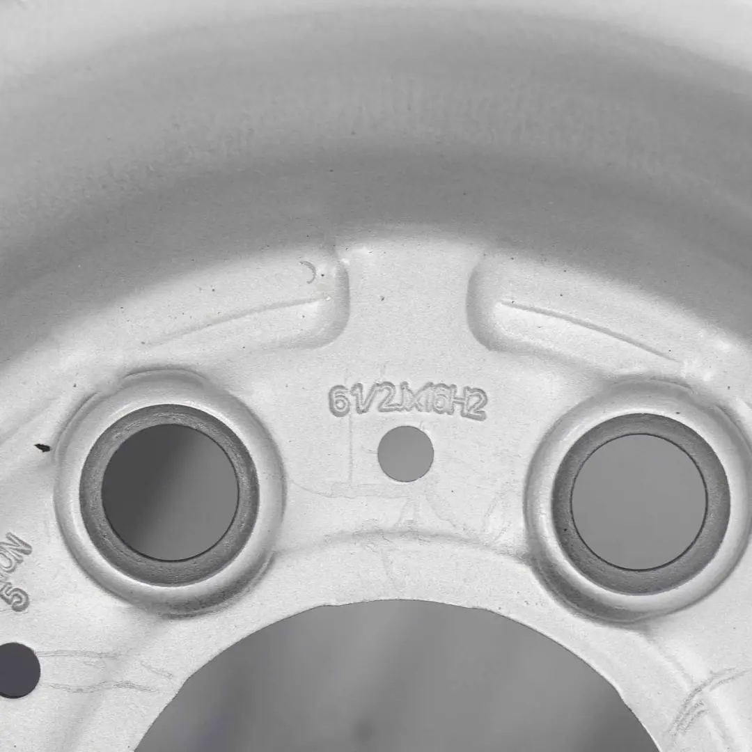 W907 Argento Cerchio in acciaio 16" 6,5J ET:54 per Mercedes Sprinter con numero di parte A9074014800 Mercedes Sprinter W907 Argento Cerchio in acciaio 16" 6,5J ET:54 - SKU A9074014800 - Numero di parte A9074014800