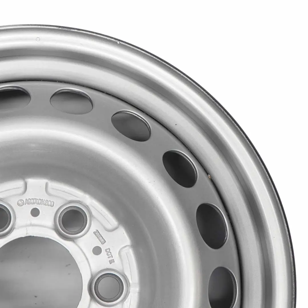 W907 Silber Stahlfelge Rad 16" 6,5J ET:54 für Mercedes Sprinter mit Teilenummer A9074014800 Mercedes Sprinter W907 Silber Stahlfelge Rad 16" 6,5J ET:54 - SKU A9074014800 - Teilenummer A9074014800