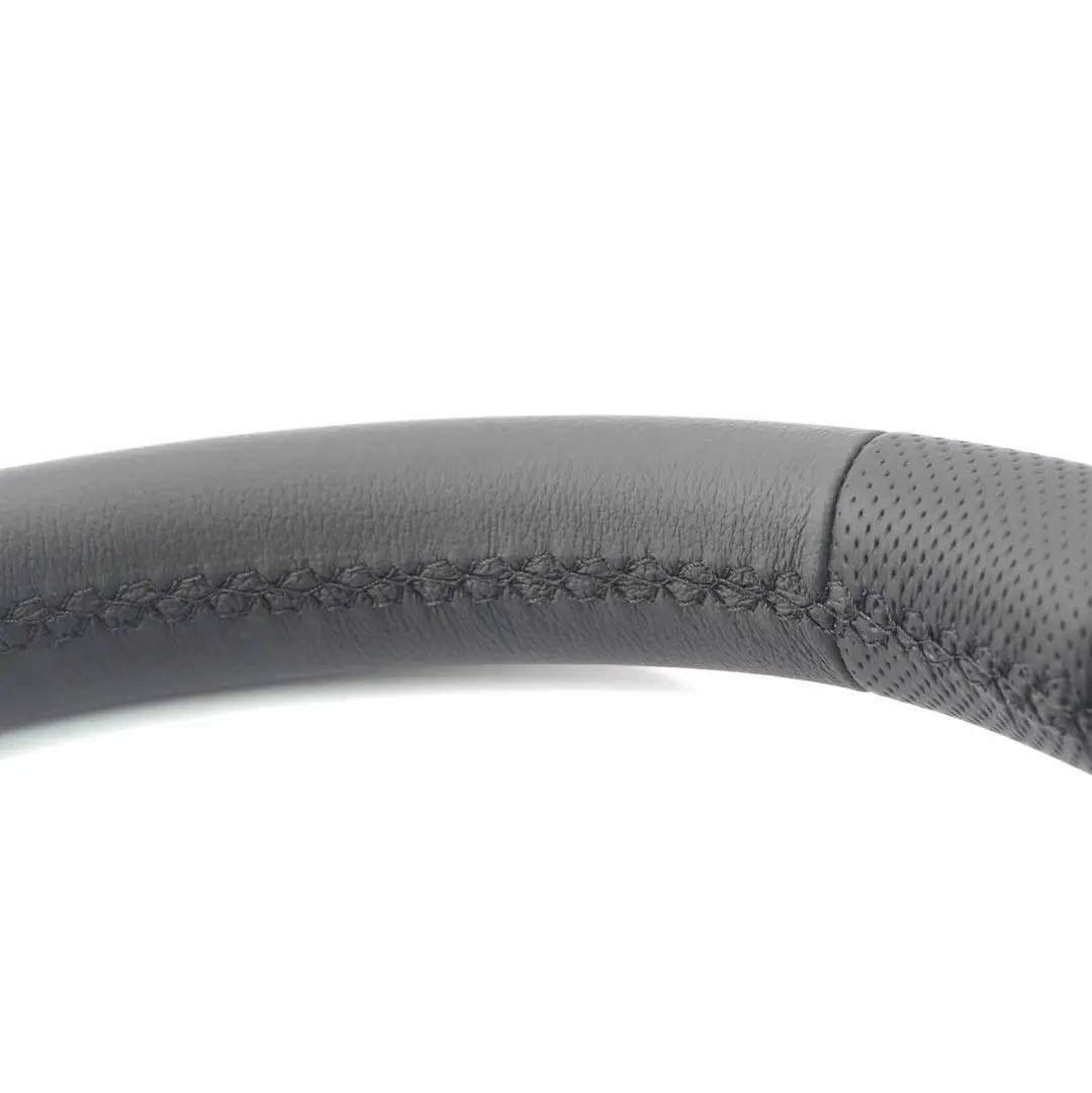 W907 W910 NUOVO volante in pelle nera multifunzione A9074600802 per Mercedes con numero di parte A9074600104 Mercedes W907 W910 NUOVO volante in pelle nera multifunzione A9074600802 - SKU A9074600104-1 - Numero di parte A9074600104