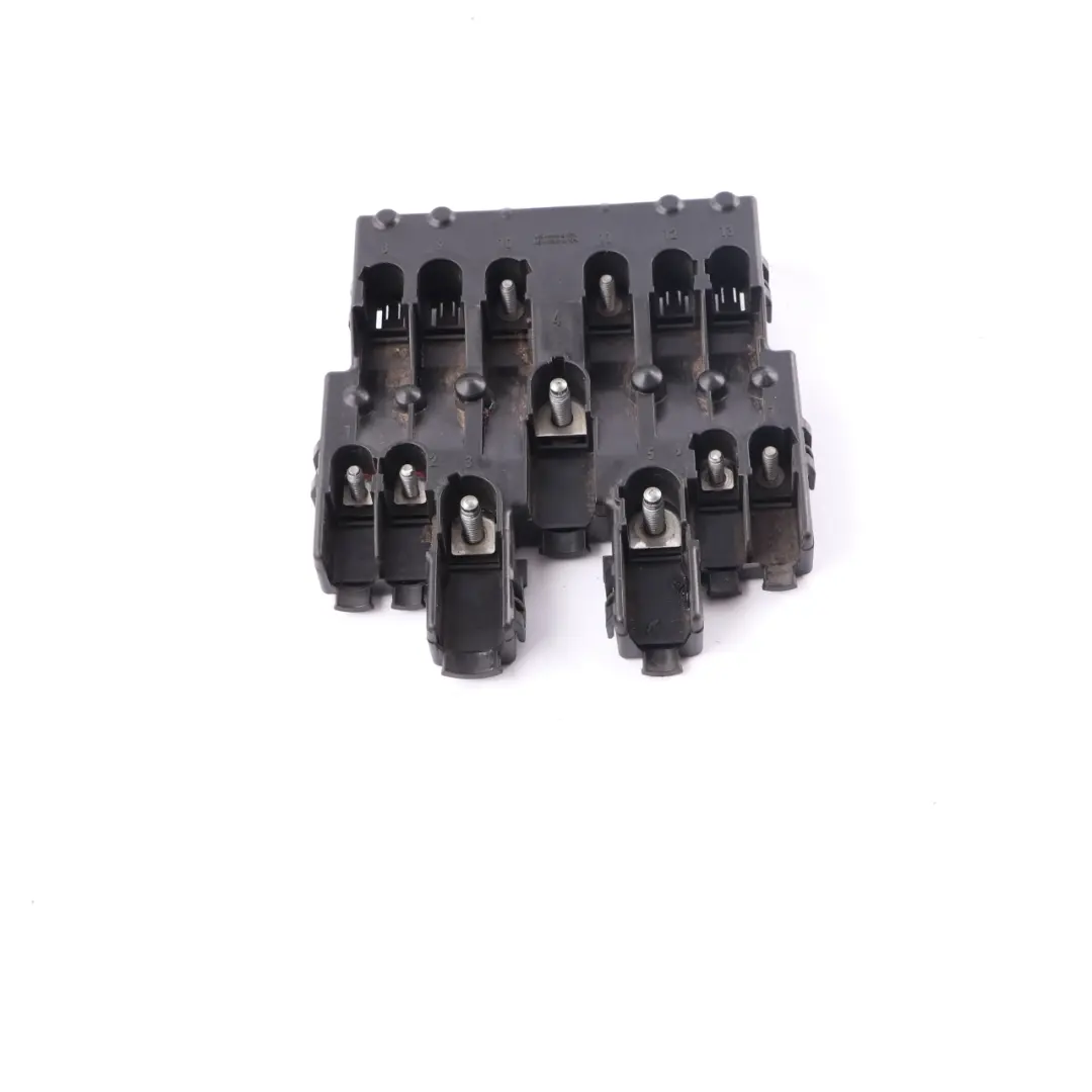 W907 Battery Terminal Unit Connection Box to Mercedes Sprinter with Part number A9075401805 Mercedes Sprinter W907 Battery Terminal Unit Connection Box - SKU A9075401805 - Part number A9075401805