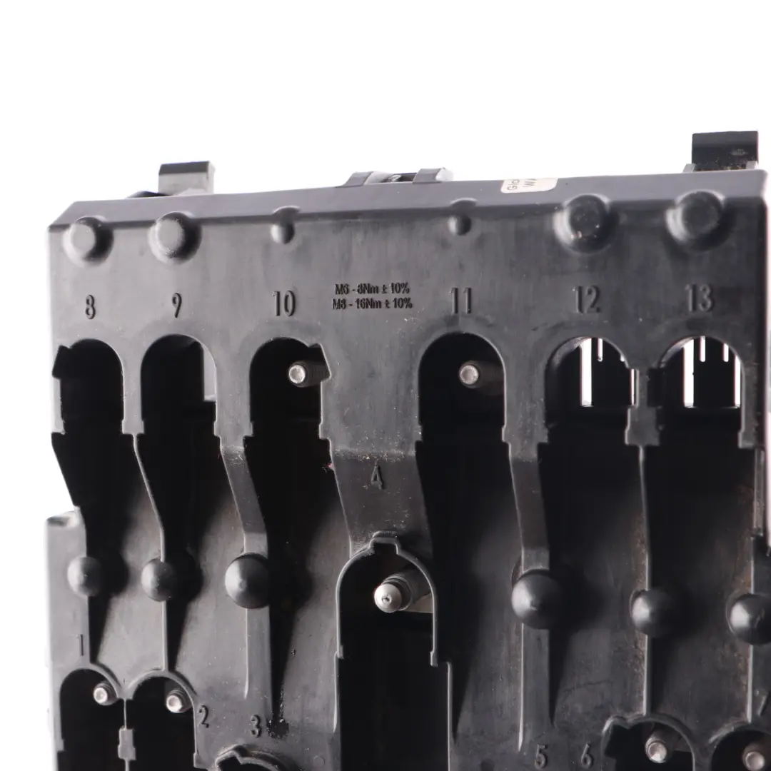 Batterieklemme Einheit Anschlusskasten für Mercedes Sprinter B907 mit Teilenummer A9075401805 Mercedes Sprinter B907 Batterieklemme Einheit Anschlusskasten - SKU A9075401805 - Teilenummer A9075401805