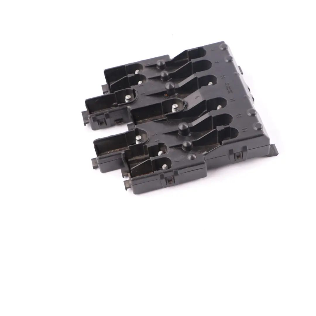 Boîte de connexion accordement de la batterie pour Mercedes Sprinter B907 à propos du numéro de pièce A9075401805 Mercedes Sprinter B907 Boîte de connexion accordement de la batterie - SKU A9075401805 - Numéro de pièce A9075401805