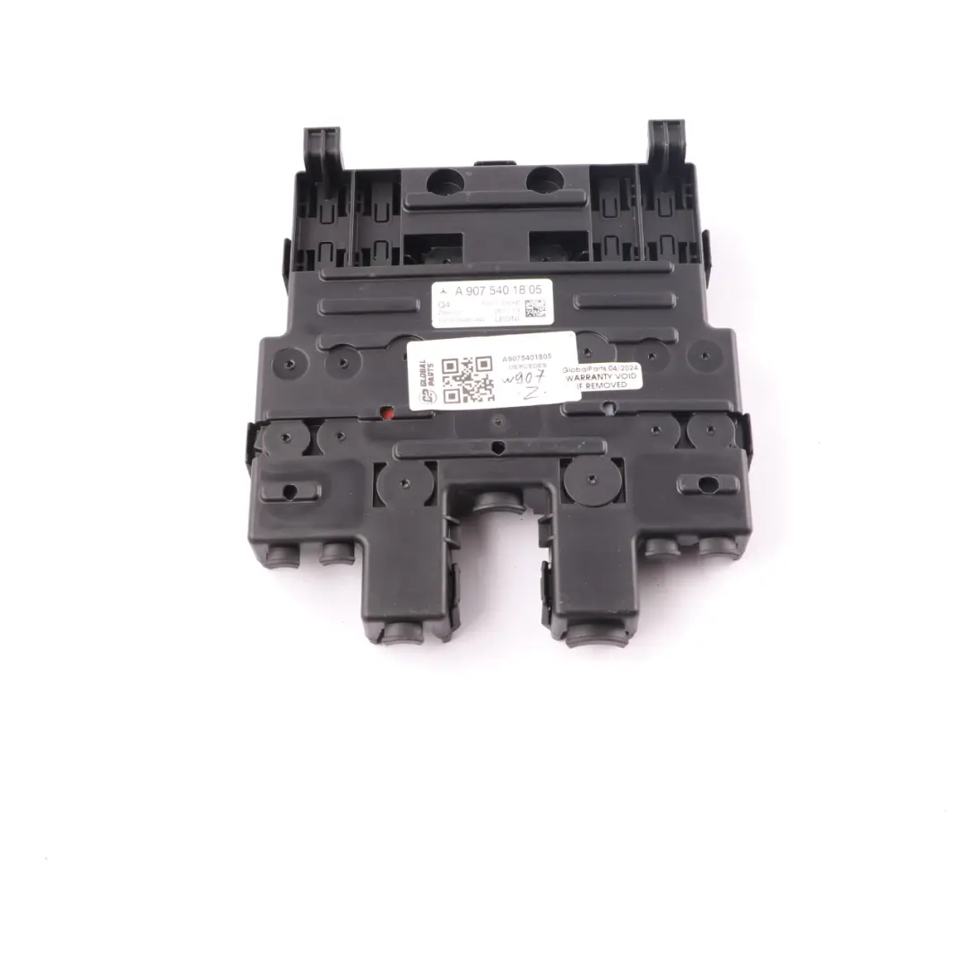 Batterieklemme Einheit Anschlusskasten für Mercedes Sprinter B907 mit Teilenummer A9075401805 Mercedes Sprinter B907 Batterieklemme Einheit Anschlusskasten - SKU A9075401805 - Teilenummer A9075401805
