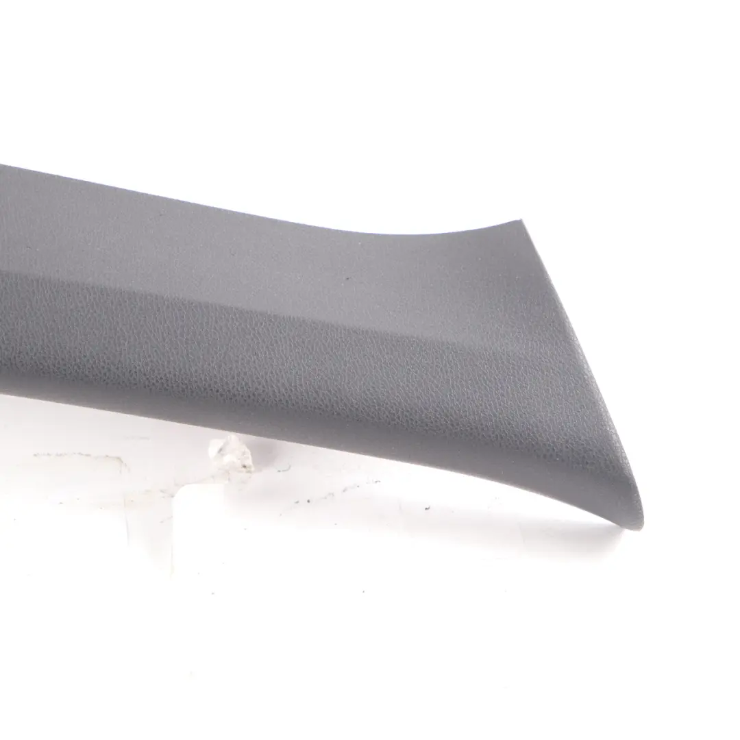 Cubrepilar A Mercedes Sprinter W907 W910 Delantero Derecho Trim para con número de pieza A9076901200 Cubrepilar A Mercedes Sprinter W907 W910 Delantero Derecho Trim - SKU A9076901200 - Número de pieza A9076901200