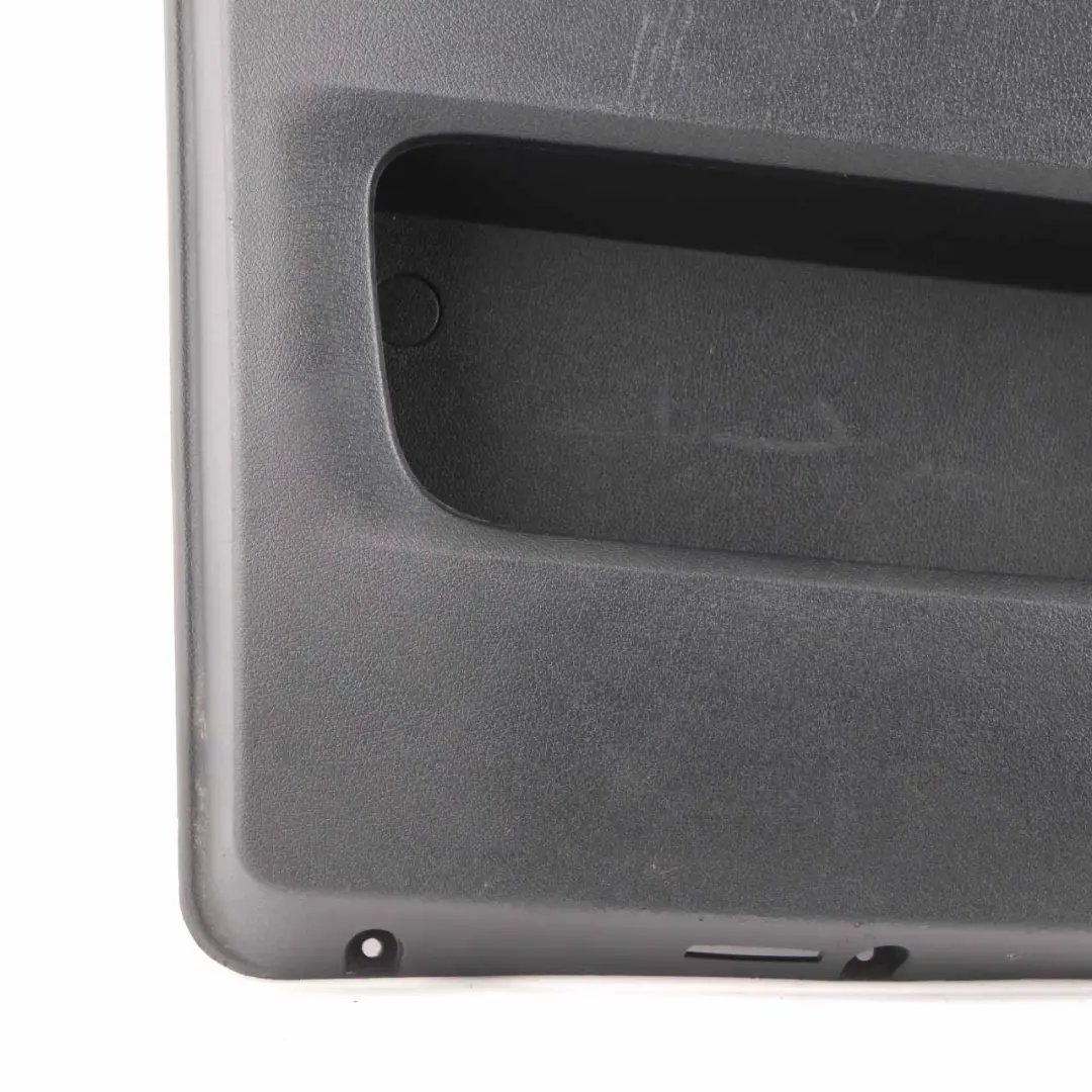 Scheda Porta Anteriore Sinistra Rivestimento Fodera Nero per Mercedes Sprinter W910 con numero di parte A9077201600 Mercedes Sprinter W910 Scheda Porta Anteriore Sinistra Rivestimento Fodera Nero - SKU A9077201600 - Numero di parte A9077201600