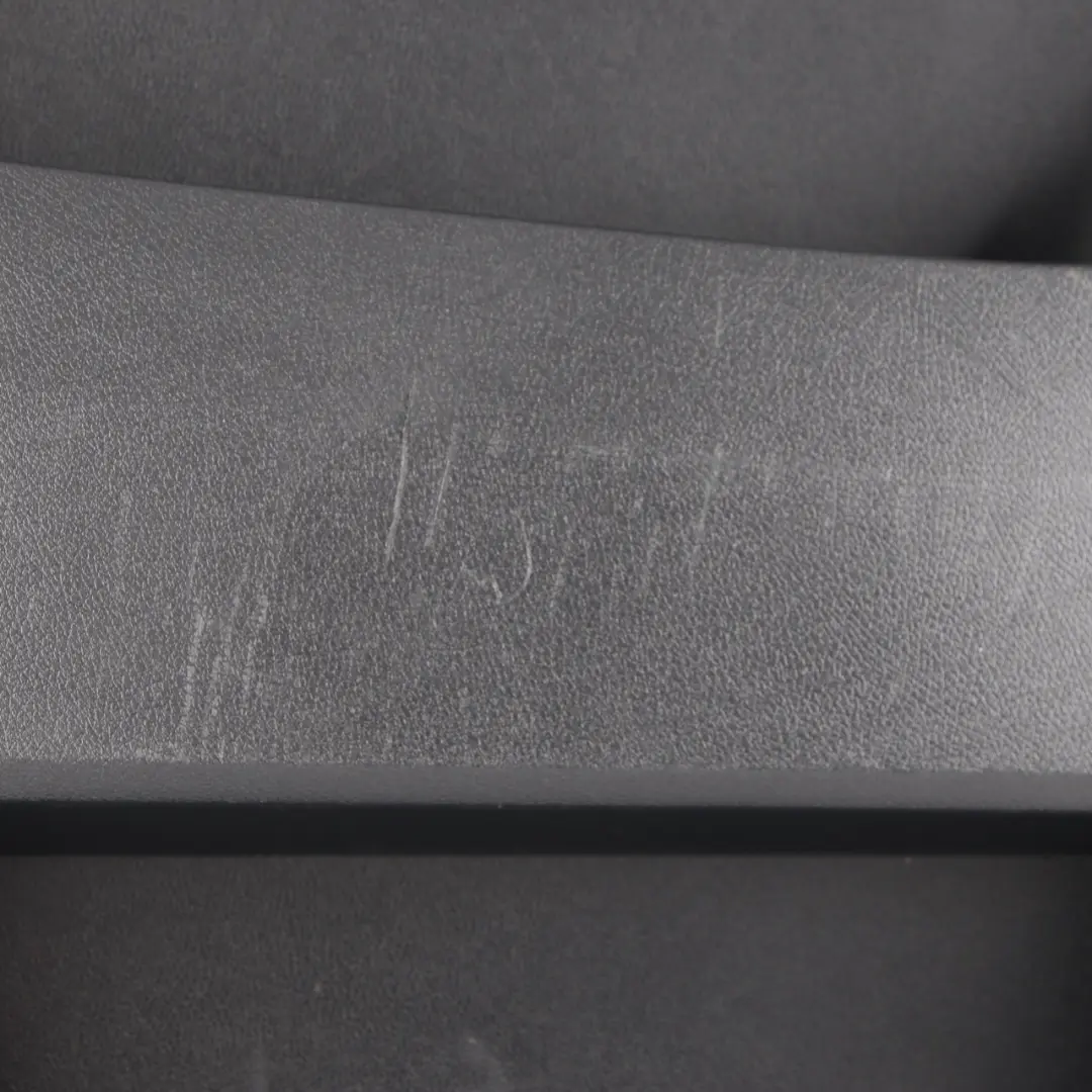 Carte de Porte Avant Gauche Garniture Panneau Cache Noir pour Mercedes Sprinter W910 à propos du numéro de pièce A9077201600 Mercedes Sprinter W910 Carte de Porte Avant Gauche Garniture Panneau Cache Noir - SKU A9077201600 - Numéro de pièce A9077201600