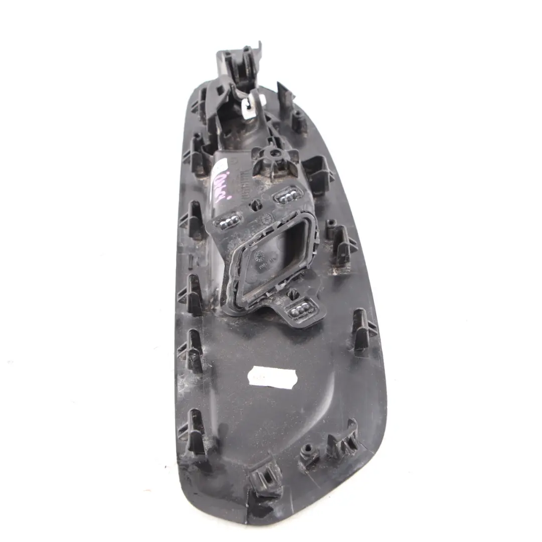  Maniglia porta Mercedes W907 W910 interna anteriore sinistra Nero - SKU A9077601700 - Numero di parte A9077601700