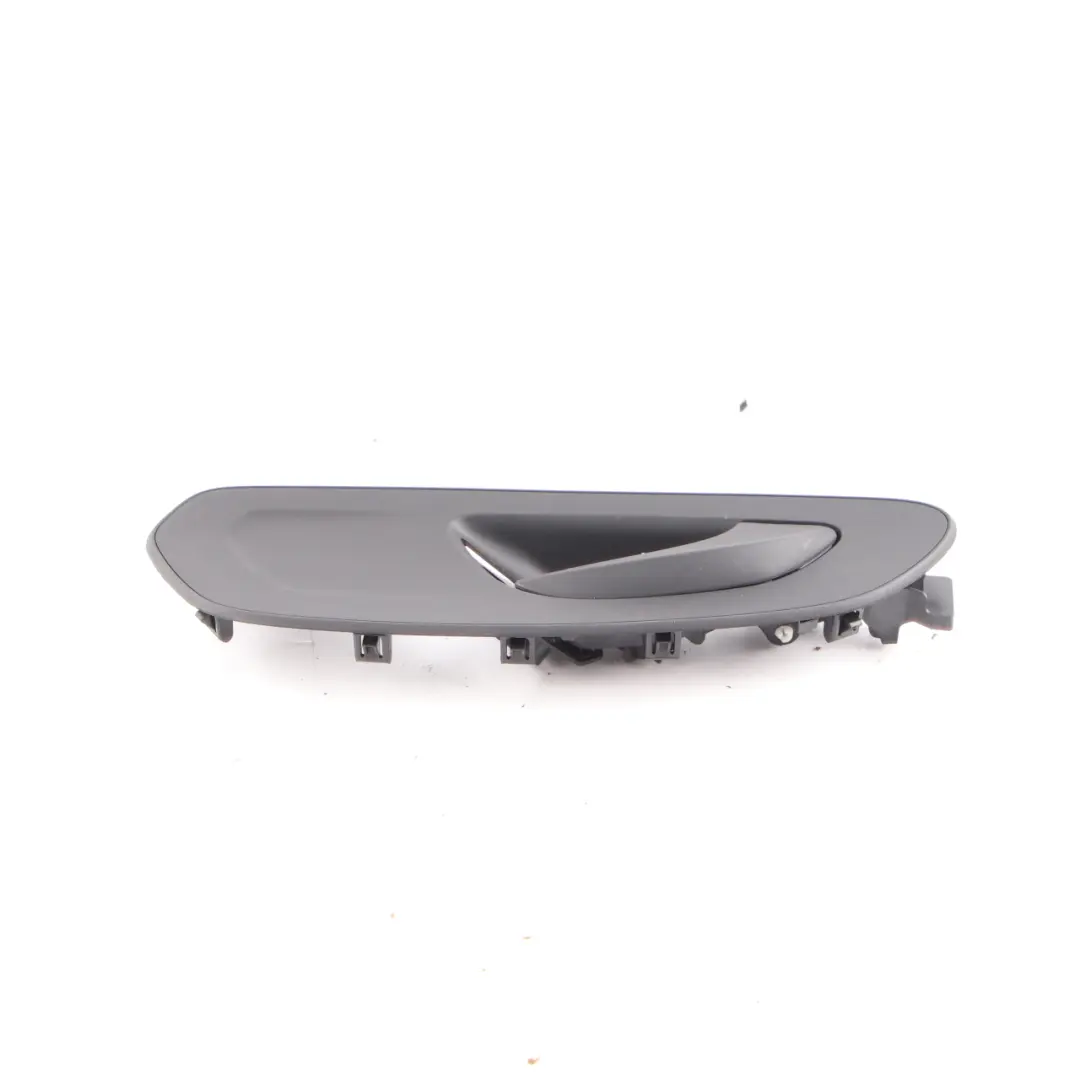  Tirador Puerta Mercedes W907 W910 Agarre Delantero Derecho Negro - SKU A9077605500 - Número de pieza A9077605500