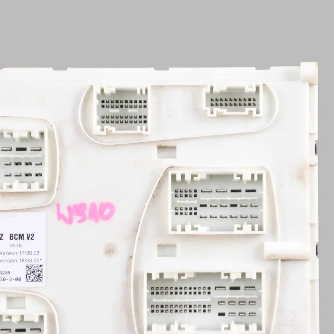W907 W910 Body Control Modul SAM BCM Einheit ECU für Mercedes Sprinter mit Teilenummer A9079000704 Mercedes Sprinter W907 W910 Body Control Modul SAM BCM Einheit ECU - SKU A9079000704 - Teilenummer A9079000704