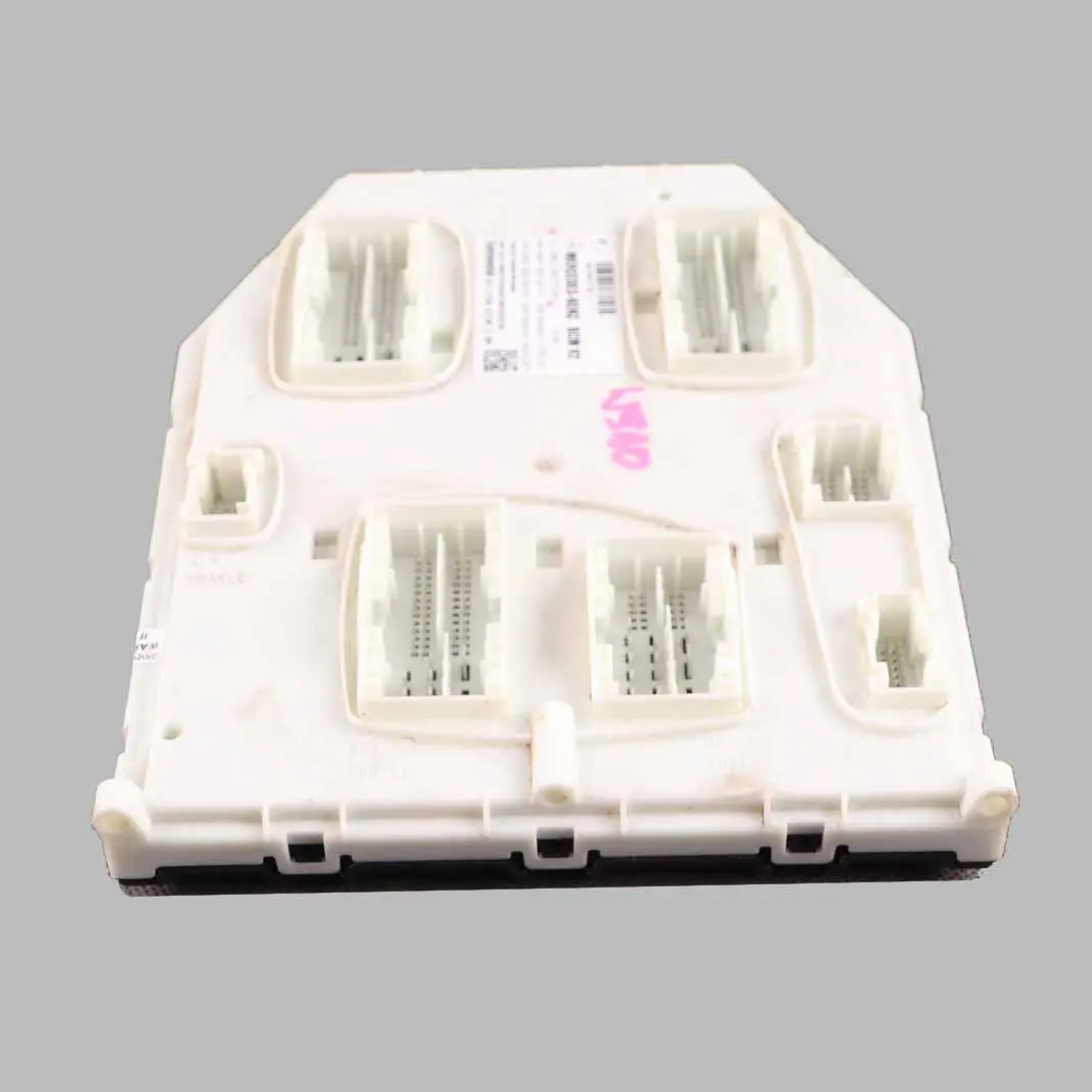 W907 W910 Modulo Controllo Corpo SAM BCM Unità ECU per Mercedes Sprinter con numero di parte A9079000704 Mercedes Sprinter W907 W910 Modulo Controllo Corpo SAM BCM Unità ECU - SKU A9079000704 - Numero di parte A9079000704