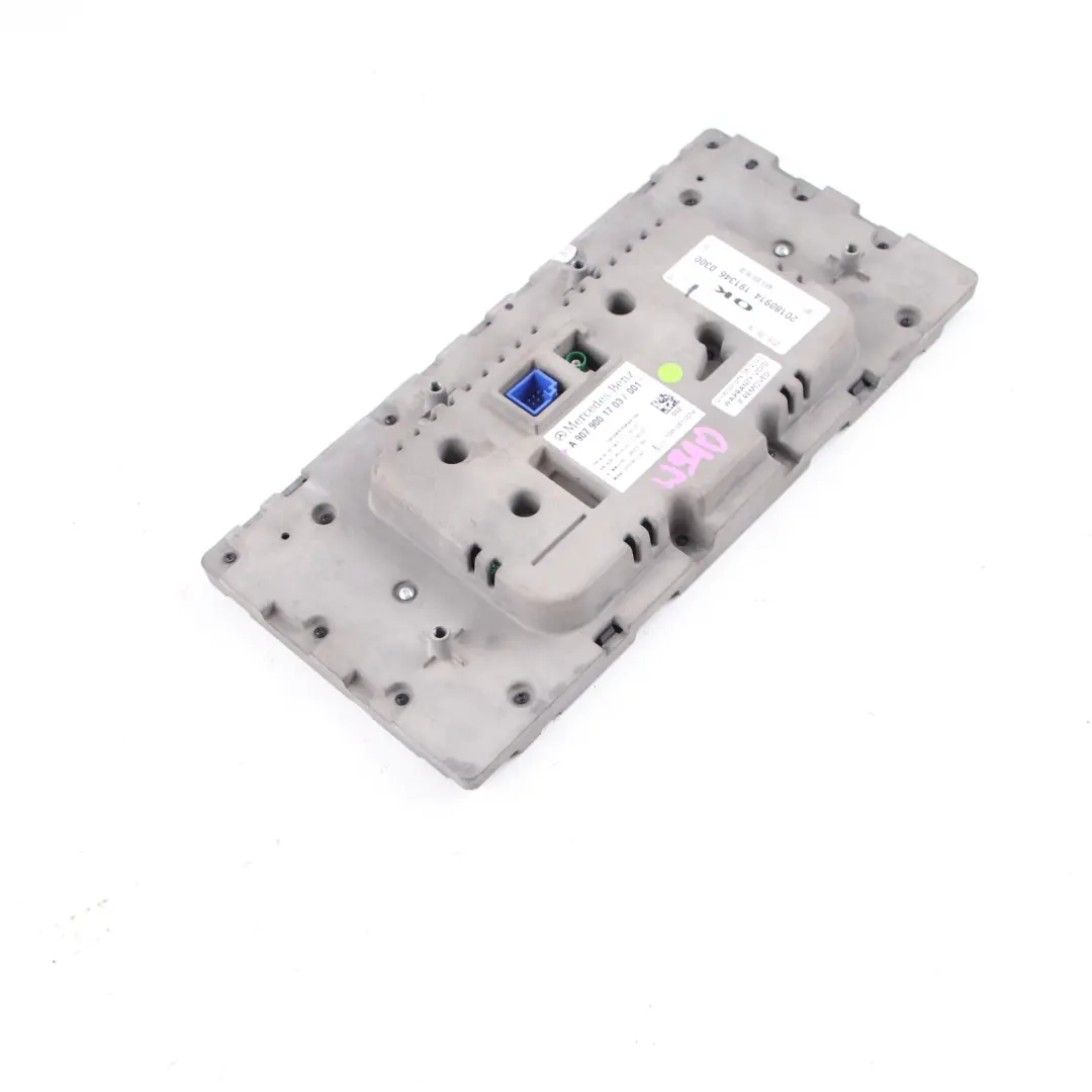 Ecran d'affichage Mercedes W907 W910 Moniteur tactile centrale 7" pour à propos du numéro de pièce A9079001703 Ecran d'affichage Mercedes W907 W910 Moniteur tactile centrale 7" - SKU A9079001703 - Numéro de pièce A9079001703