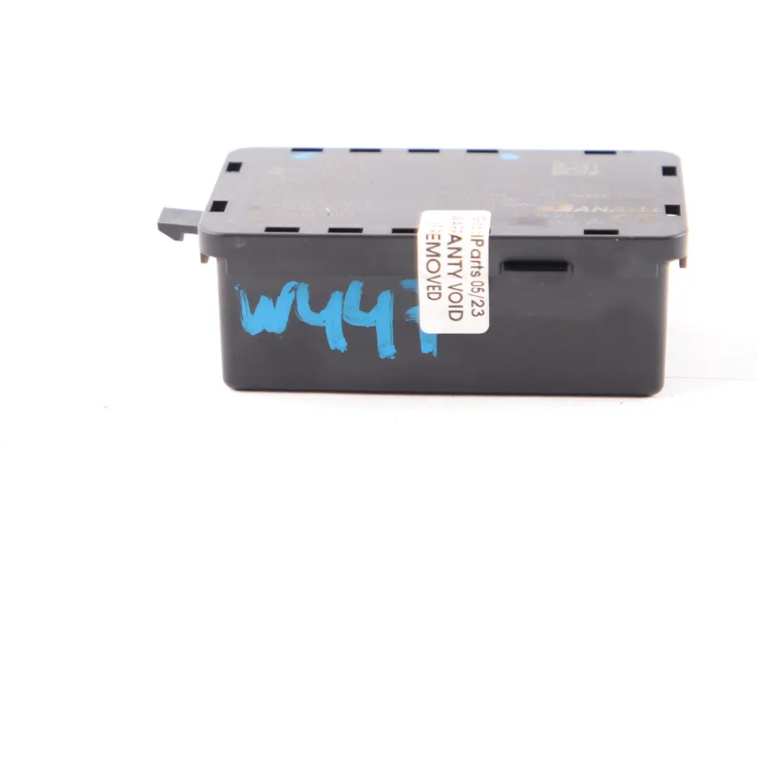 Antenna Amplifier Mercedes W447 W907 W910 Aerial Module to with Part number A9079053807 Antenna Amplifier Mercedes W447 W907 W910 Aerial Module - SKU A9079053807 - Part number A9079053807