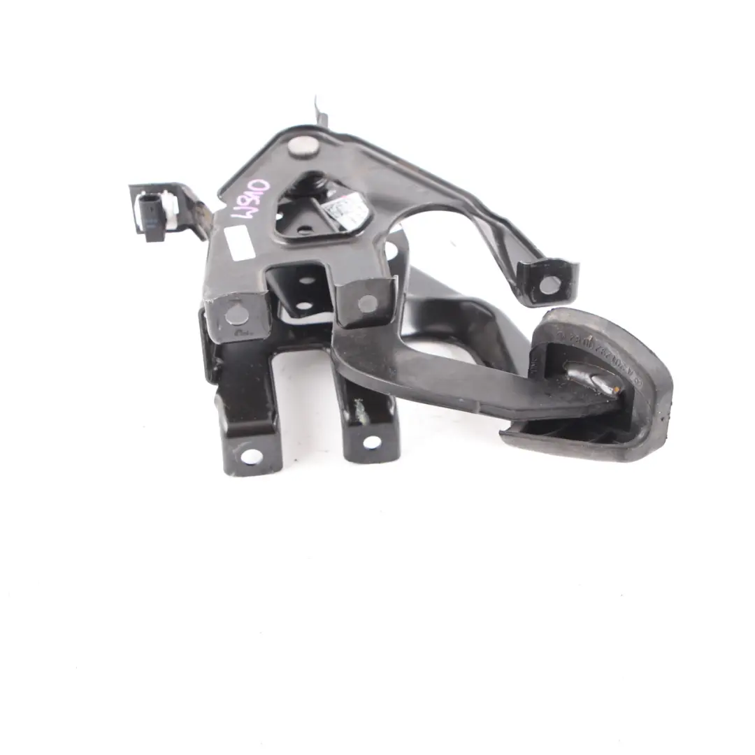 Brake Pedal Assembly to Mercedes Sprinter W910 with Part number A9102900000 Mercedes Sprinter W910 Brake Pedal Assembly - SKU A9102900000 - Part number A9102900000