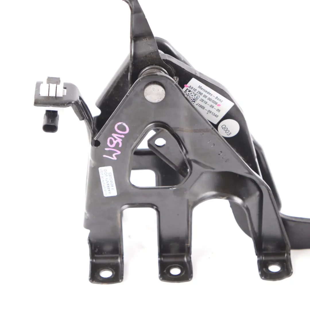 Brake Pedal Assembly Manual Gearbox to Mercedes Sprinter W910 with Part number A9102900000 Mercedes Sprinter W910 Brake Pedal Assembly Manual Gearbox - SKU A9102900000 - Part number A9102900000