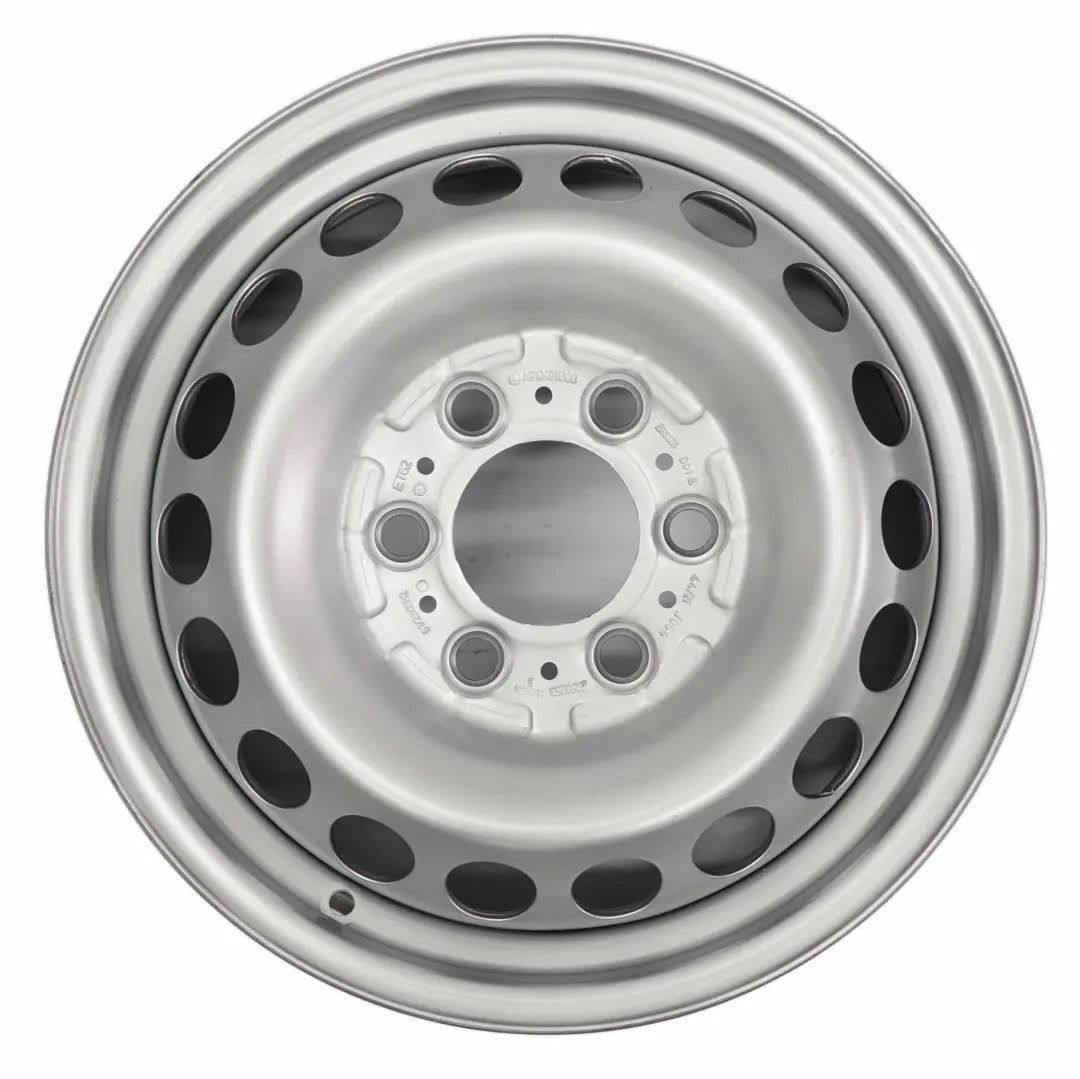 Argento Cerchio in acciaio 16" 6,5J ET:62 per Mercedes Sprinter W910 con numero di parte A9104011300 Mercedes Sprinter W910 Argento Cerchio in acciaio 16" 6,5J ET:62 - SKU A9104011300 - Numero di parte A9104011300