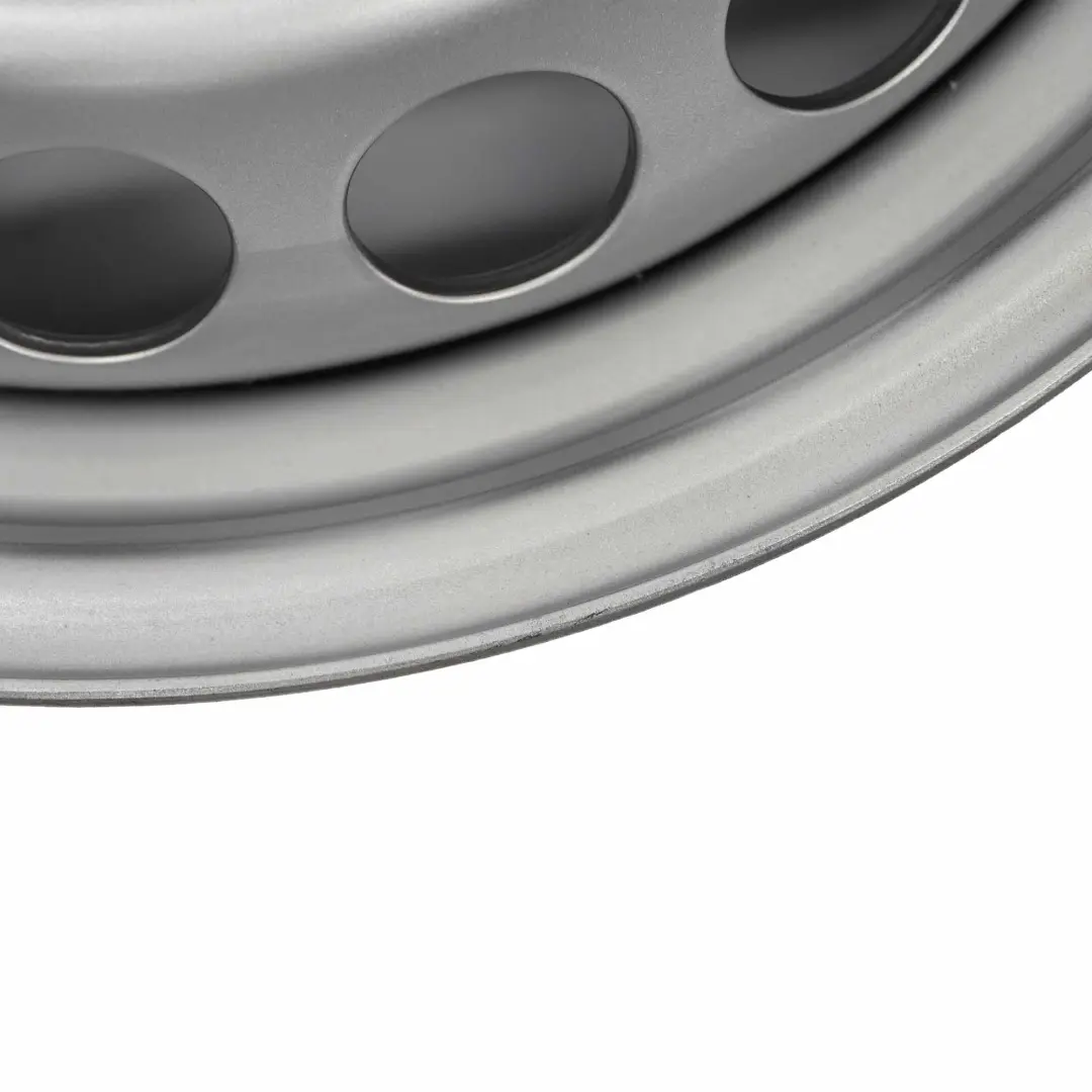 Mercedes Sprinter W910 Llanta de acero plateada 16" 6,5J ET:62 - SKU A9104011300 - Número de pieza A9104011300