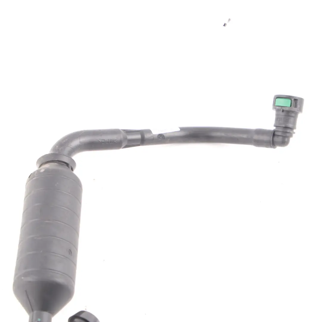 AdBlue Tank Einfüllstutzen für Mercedes Sprinter W910 mit Teilenummer A9104700100 Mercedes Sprinter W910 AdBlue Tank Einfüllstutzen - SKU A9104700100 - Teilenummer A9104700100